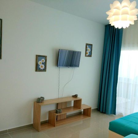 Blue Apartment In 5* Ceasar Resort Trikomo Екстер'єр фото