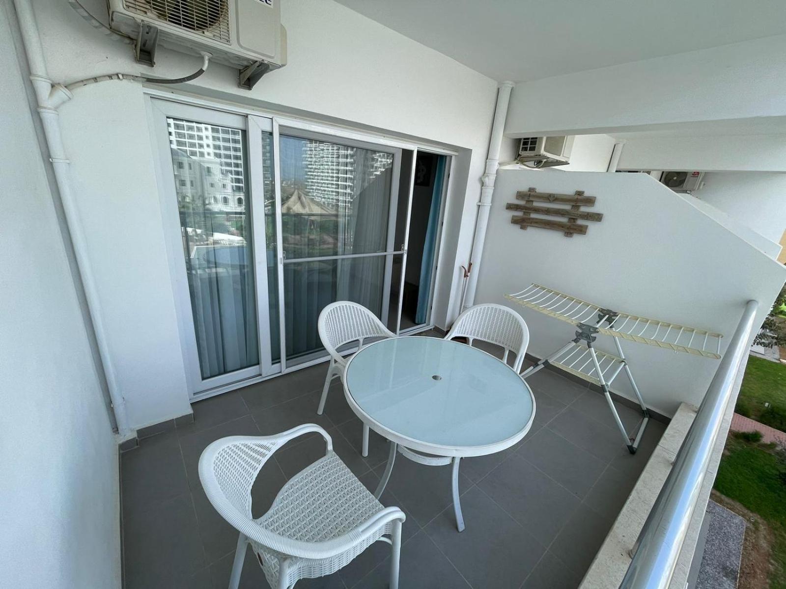 Blue Apartment In 5* Ceasar Resort Trikomo Екстер'єр фото