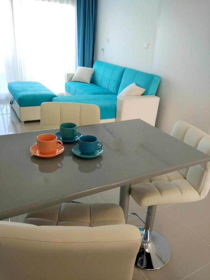 Blue Apartment In 5* Ceasar Resort Trikomo Екстер'єр фото