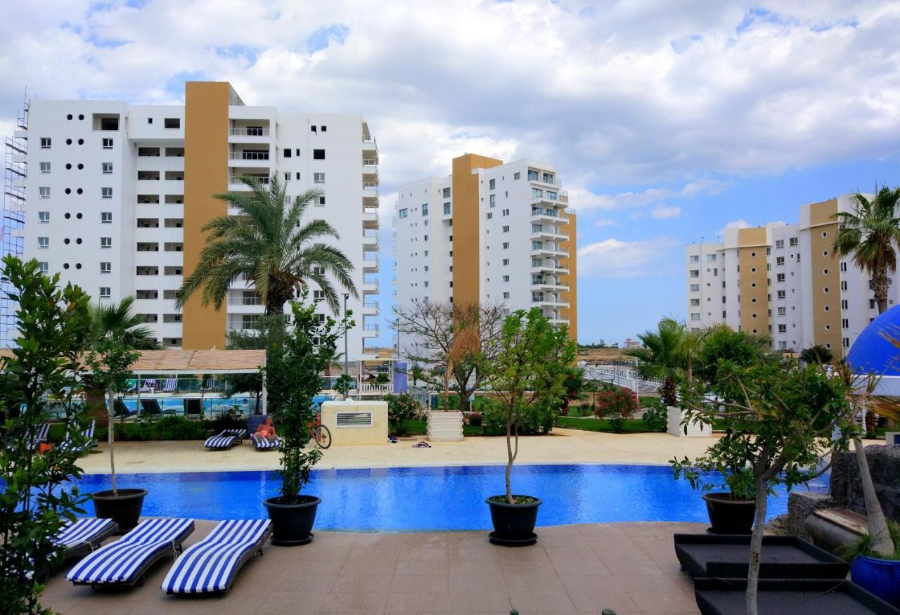 Blue Apartment In 5* Ceasar Resort Trikomo Екстер'єр фото