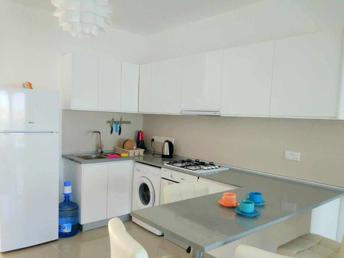 Blue Apartment In 5* Ceasar Resort Trikomo Екстер'єр фото